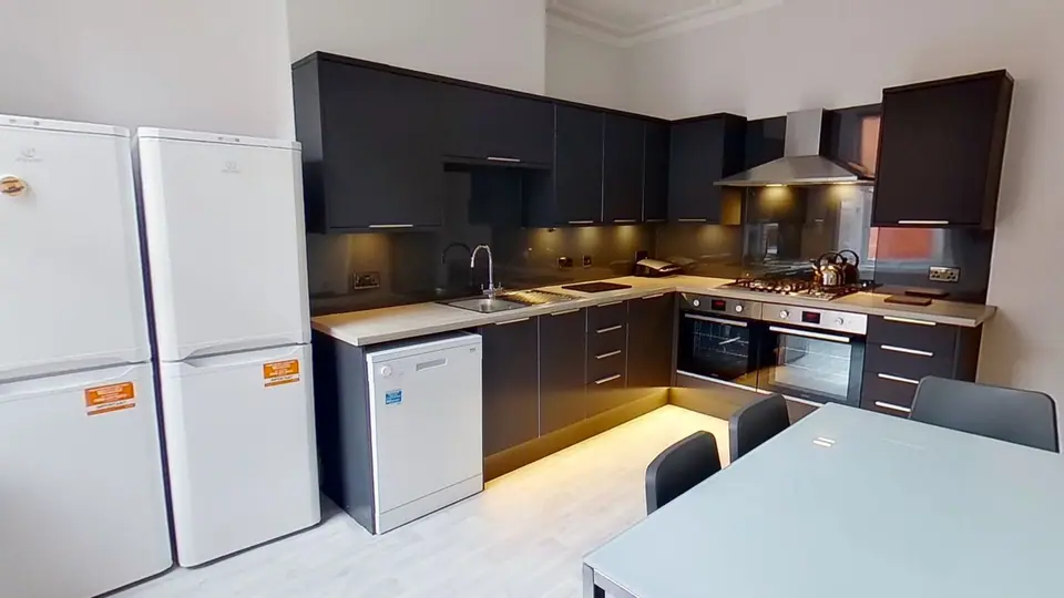Manor Drive, Hyde Park, Leeds, West Yorkshire